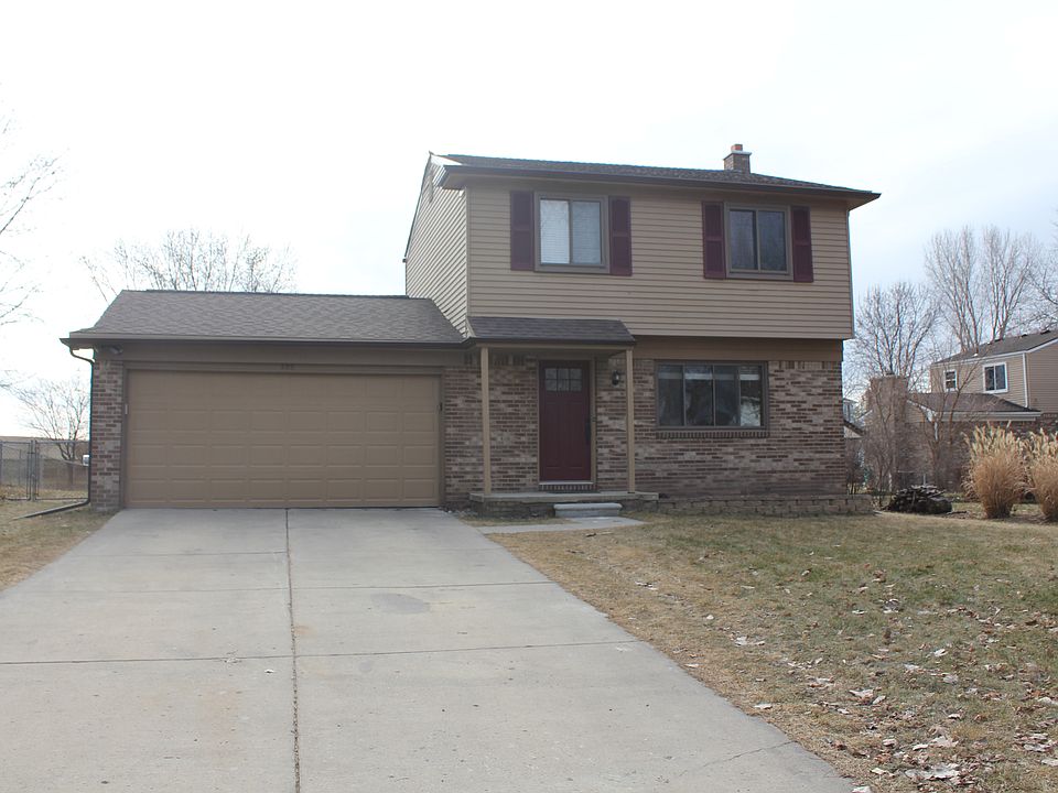 1st image of 399 Old Creek Dr