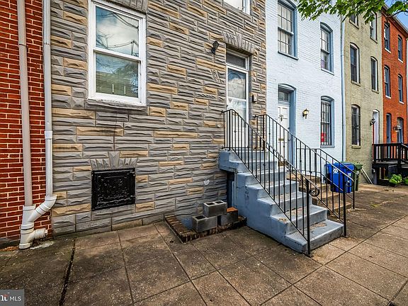 4th image of 657 Portland St