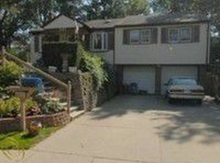 521 1st St, Rochester, MI 48307