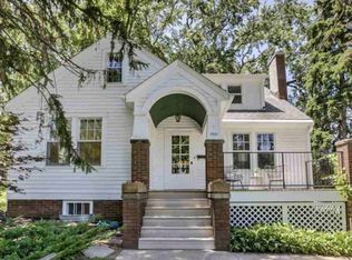 1002 S 45th St, Omaha, NE 68106