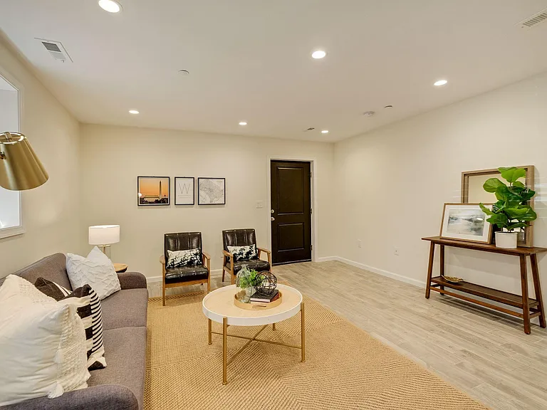 1892 Ontario Pl NW #2 — Photo 7
