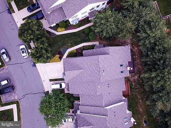 3rd image of 4111 Hermitage Dr