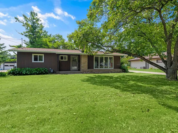 1003 Twilight Dr, De Pere, WI 54115
