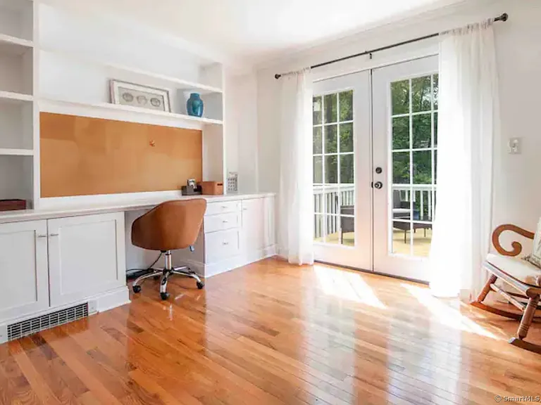 5 Hollow Spring Rd — Photo 8