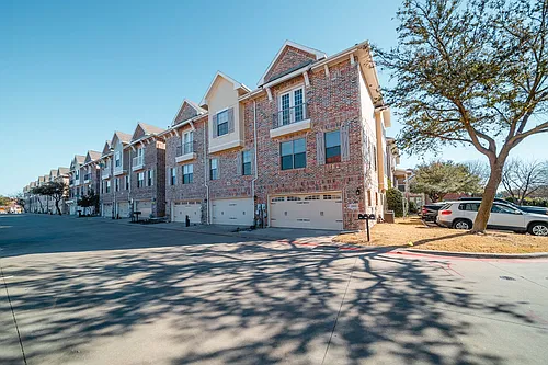 2002 Azure Pointe Photo 1