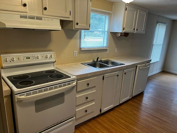 2nd image of 5425 McLeod Dr