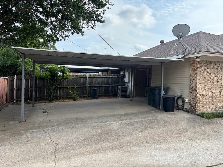 5311 Wild West Dr — Photo 9