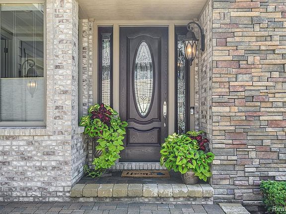 2nd image of 8085 Pepperwood Dr