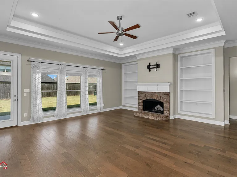608 Labarre Ln — Photo 6