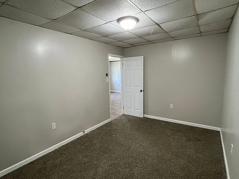 480 Spruce Hollow Rd — Photo 10