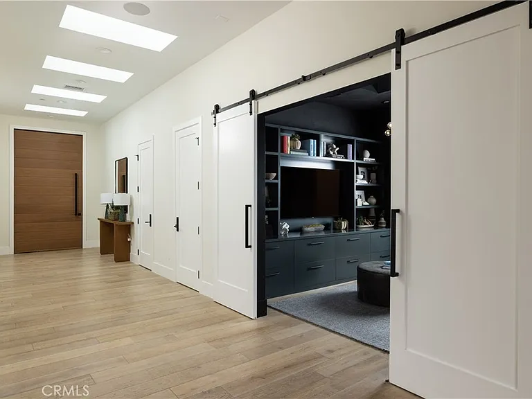 1615 Anita Ln — Photo 26