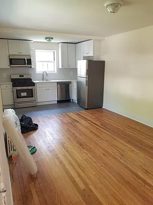 Rented by Voro Purple LLC | media 10