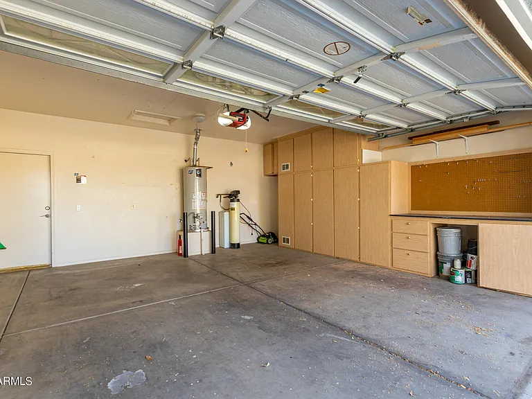 3441 E Bruce Ave — Photo 29