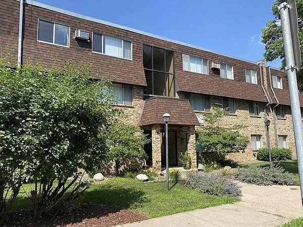 1st image of 3912 Minnehaha Ave