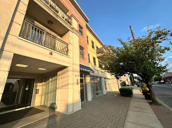 13-23 River Rd APT 206, Fair Lawn, NJ 07410