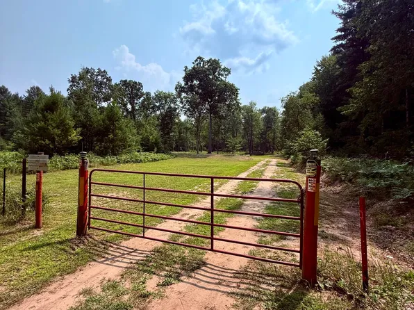 1 River Rd, Brethren, MI 49619