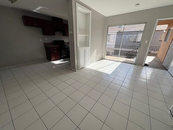 4th image of 4150 44th St APT 6