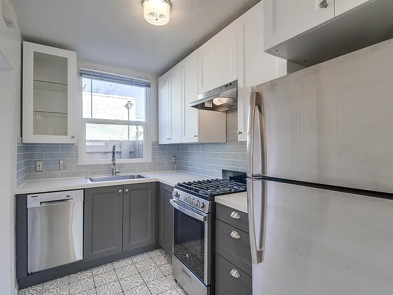 4484 Texas St — Photo 17