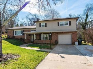 2035 10th Street Blvd NW, Hickory, NC 28601