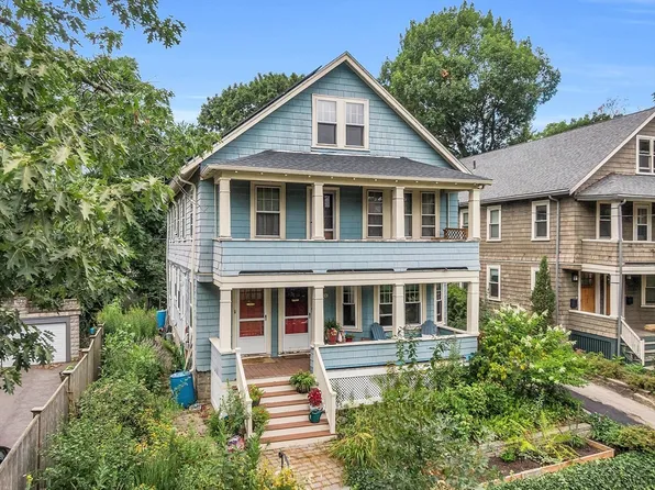 112 Aberdeen Ave #2, Cambridge, MA 02138