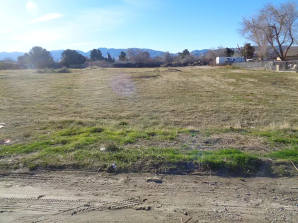 89th St E #T, Littlerock, CA 93543