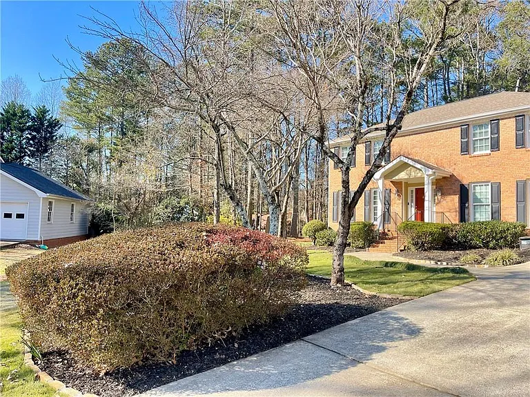 2395 Brownstone Ct — Photo 2