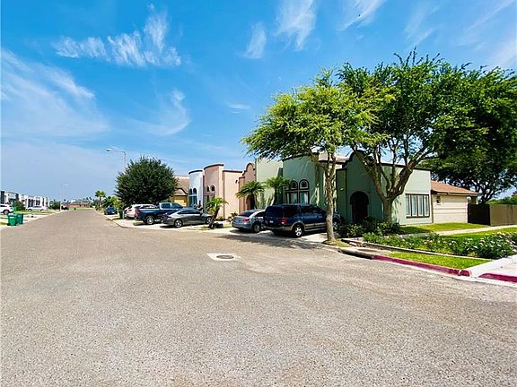 3rd image of 1519 New Orleans Cir