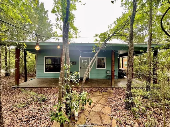 11357 Oak Lake Rd, Bryan, TX 77808