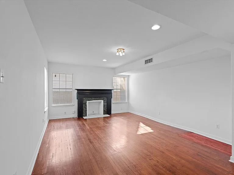 3430 Rosedale St #1 — Photo 3