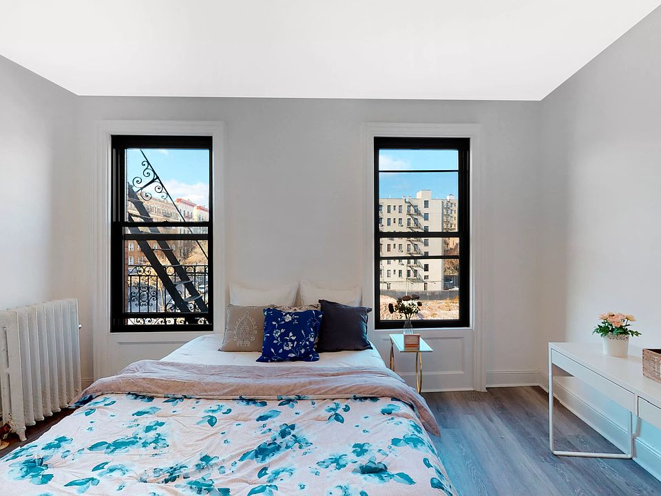 1st image of 4260 Broadway APT 403