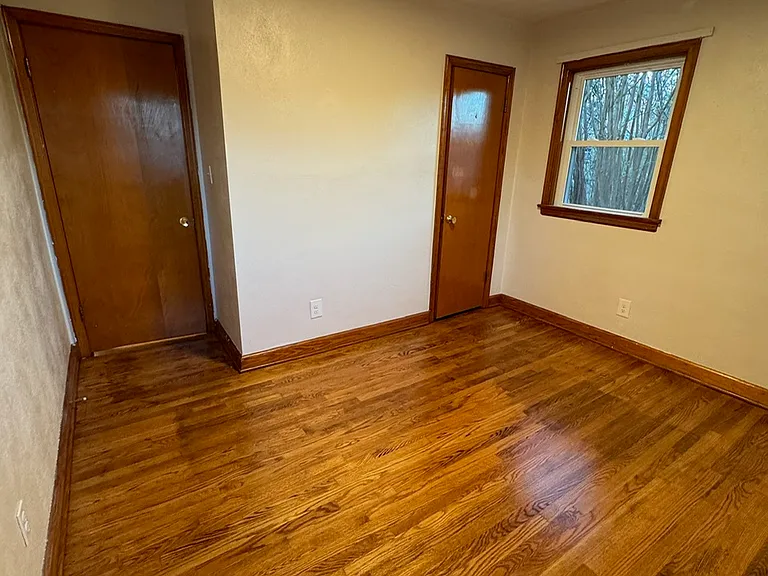 707 Crystal Dr — Photo 7
