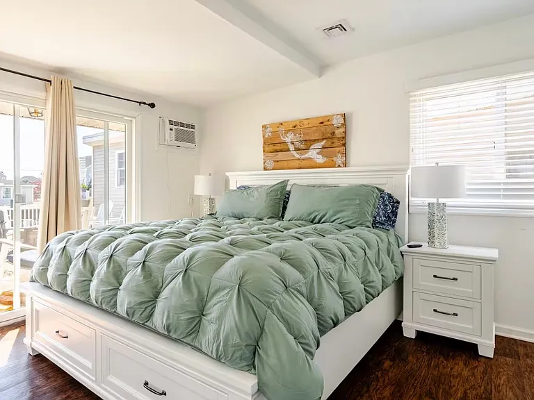 Bed 2 - King Size Bed