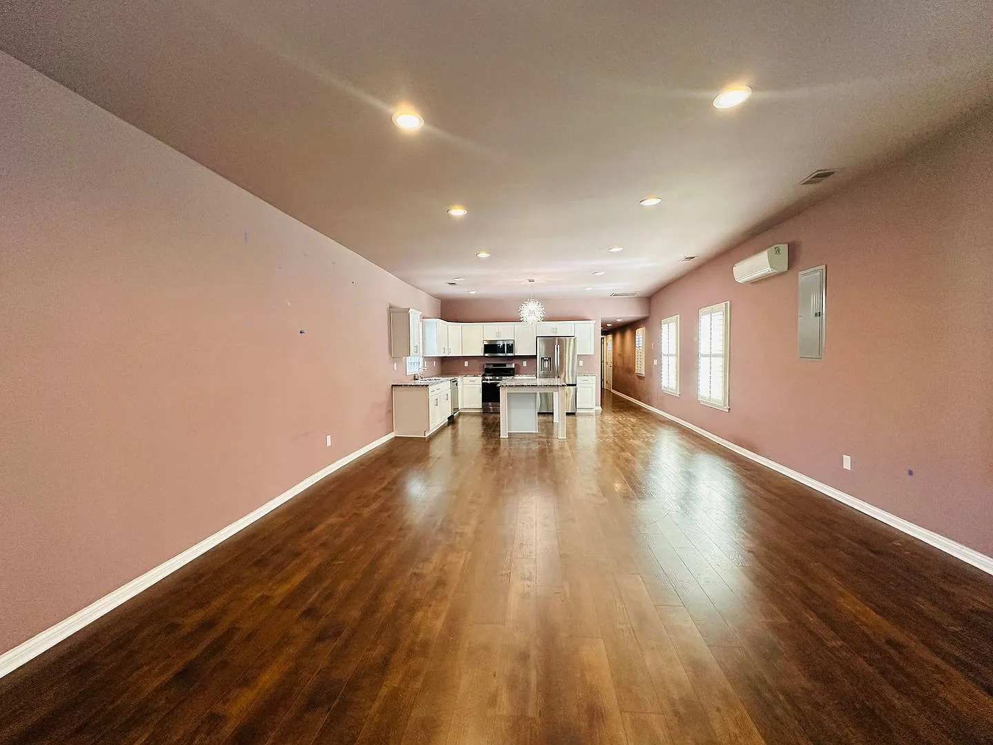 Prime Location Near NuLu, Downtown & Medical Districts — Photo 2
