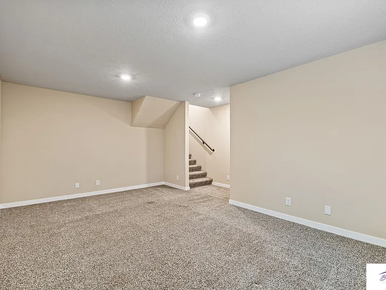 7825 N 147th Ave — Photo 18