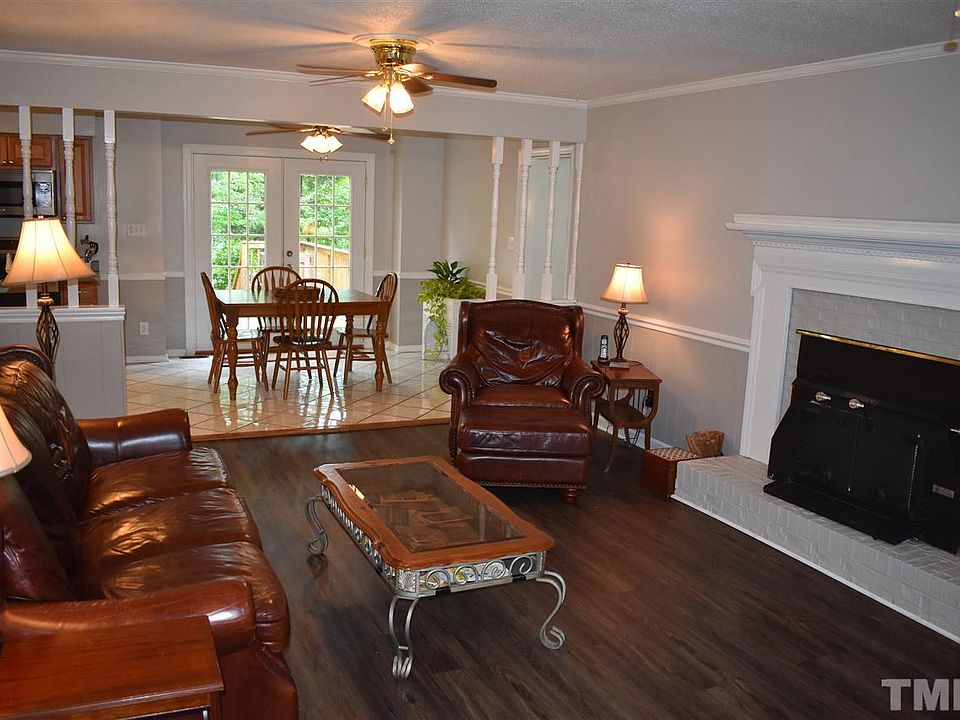 1st image of 140 Welsford Pl