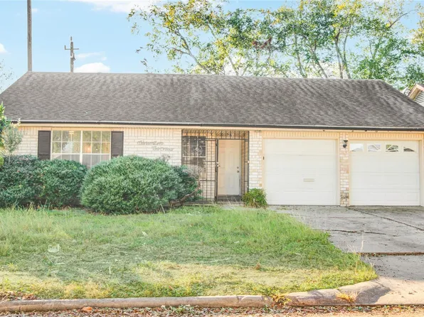 13034 White Heather Dr, Houston, TX 77045