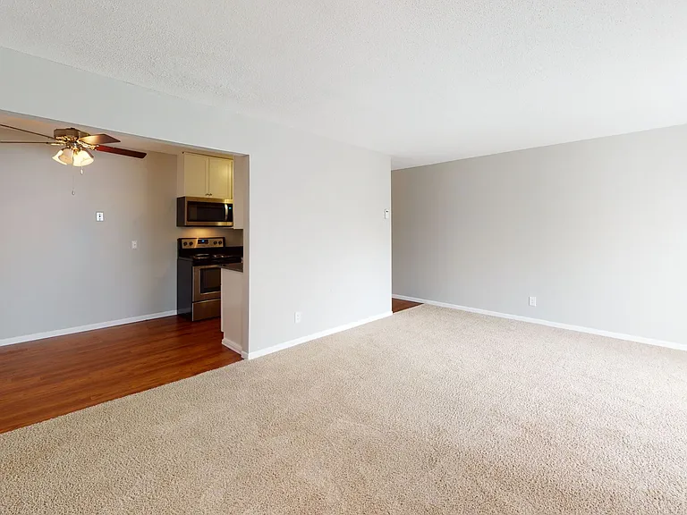 View Pointe Apartments — Photo 14