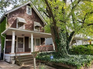 1343 Penhurst Rd, Cleveland, OH 44110