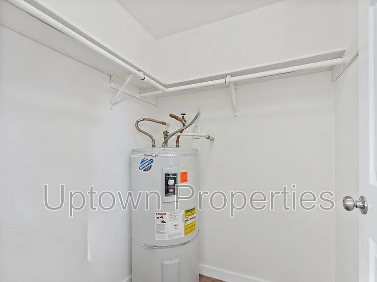 6822 N Richmond Ave — Photo 10