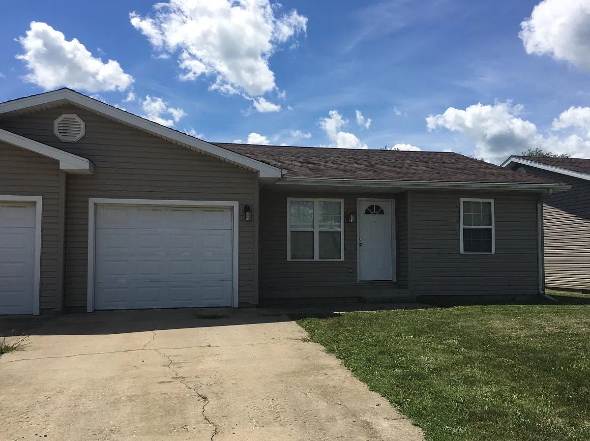 2 bed, 1.5 bath, $1,175 — Photo 1