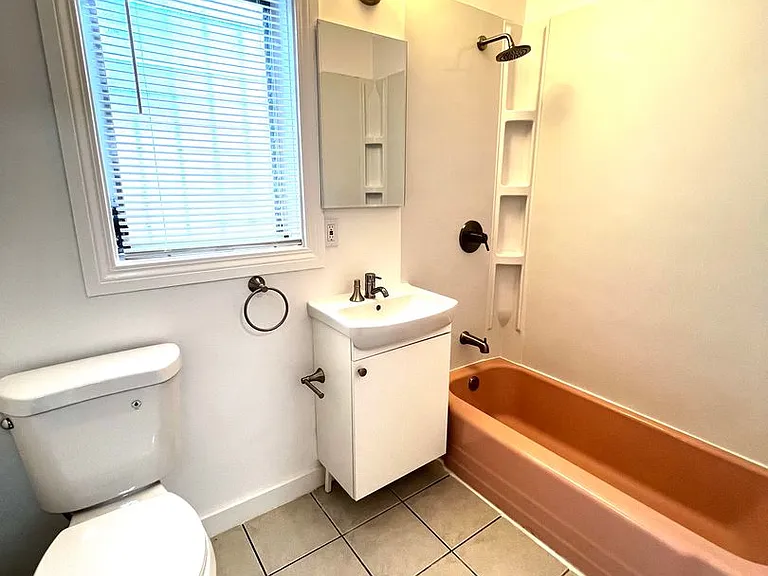 1236 Leighton Ave — Photo 9