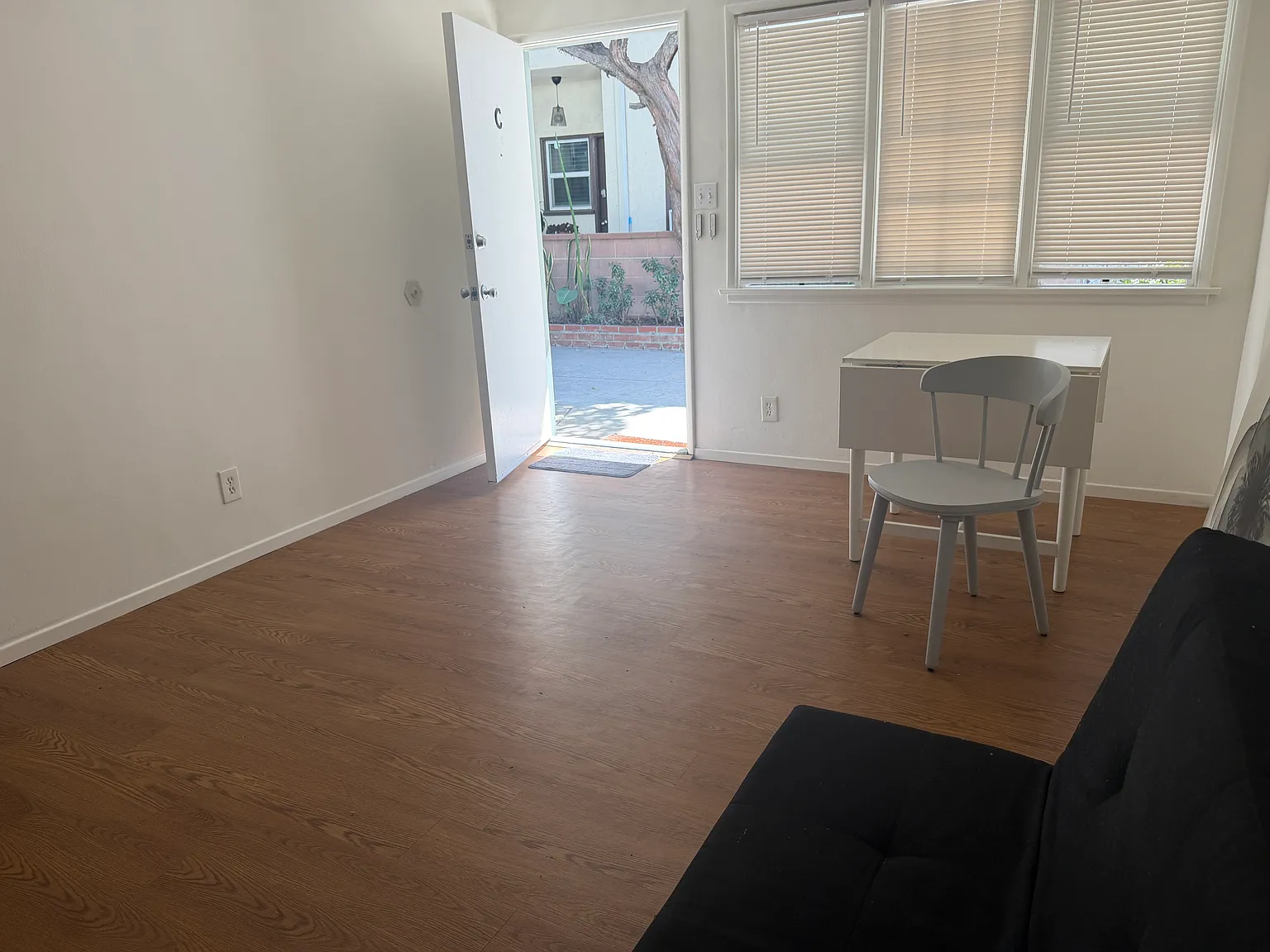 1 bed, 800 sqft, $1,895 — Photo 1