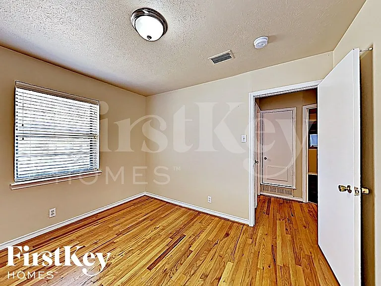 13630 Onyx Ln — Photo 11