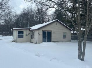 649 S Brooks Rd, Muskegon, MI 49442