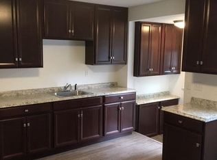 31 Merritt Ave, Woodbridge, CT 06525