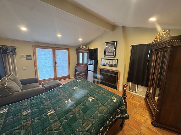 4th image of 10610 Quail Canyon Rd #B