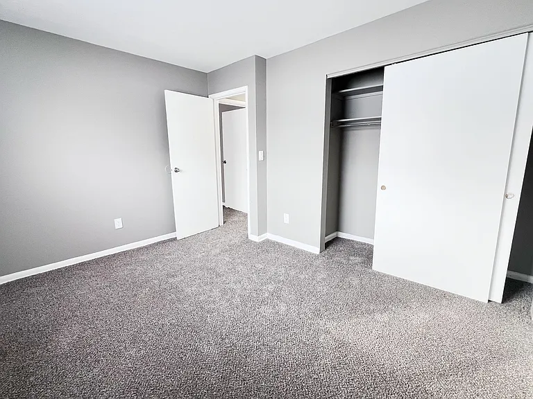 Sharondale Woods Apartments — Photo 87