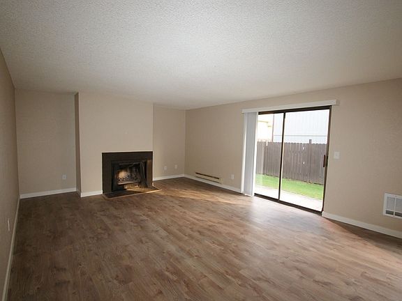 3rd image of 3615 156th St SW APT 17