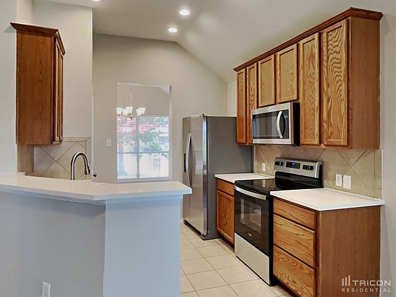 5th image of 2221 Deniro Dr