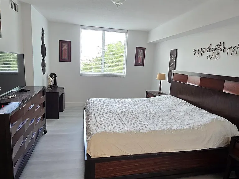 2775 NE 187th St #314 — Photo 10